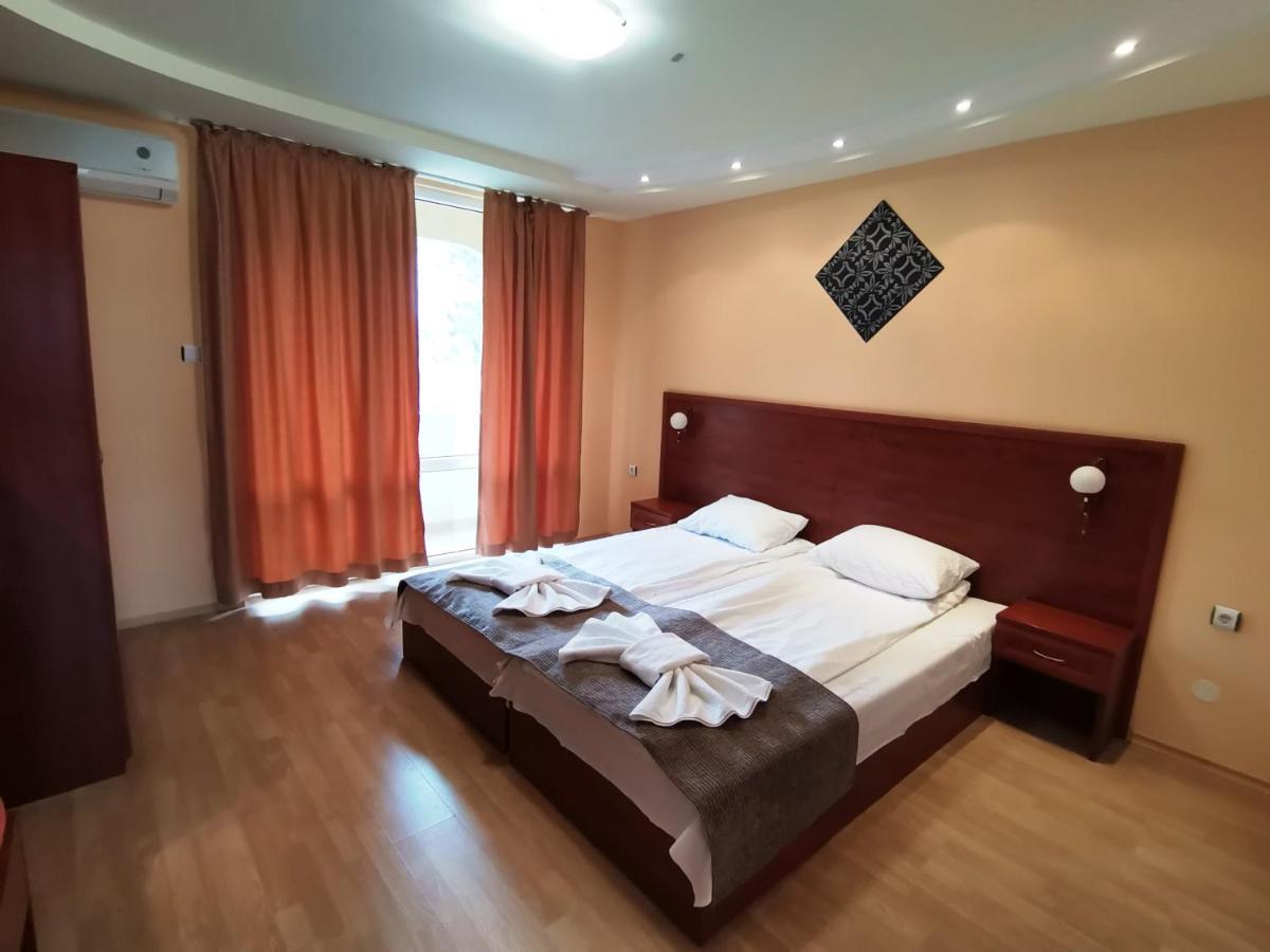 Paris Hotel Balchik Exterior foto