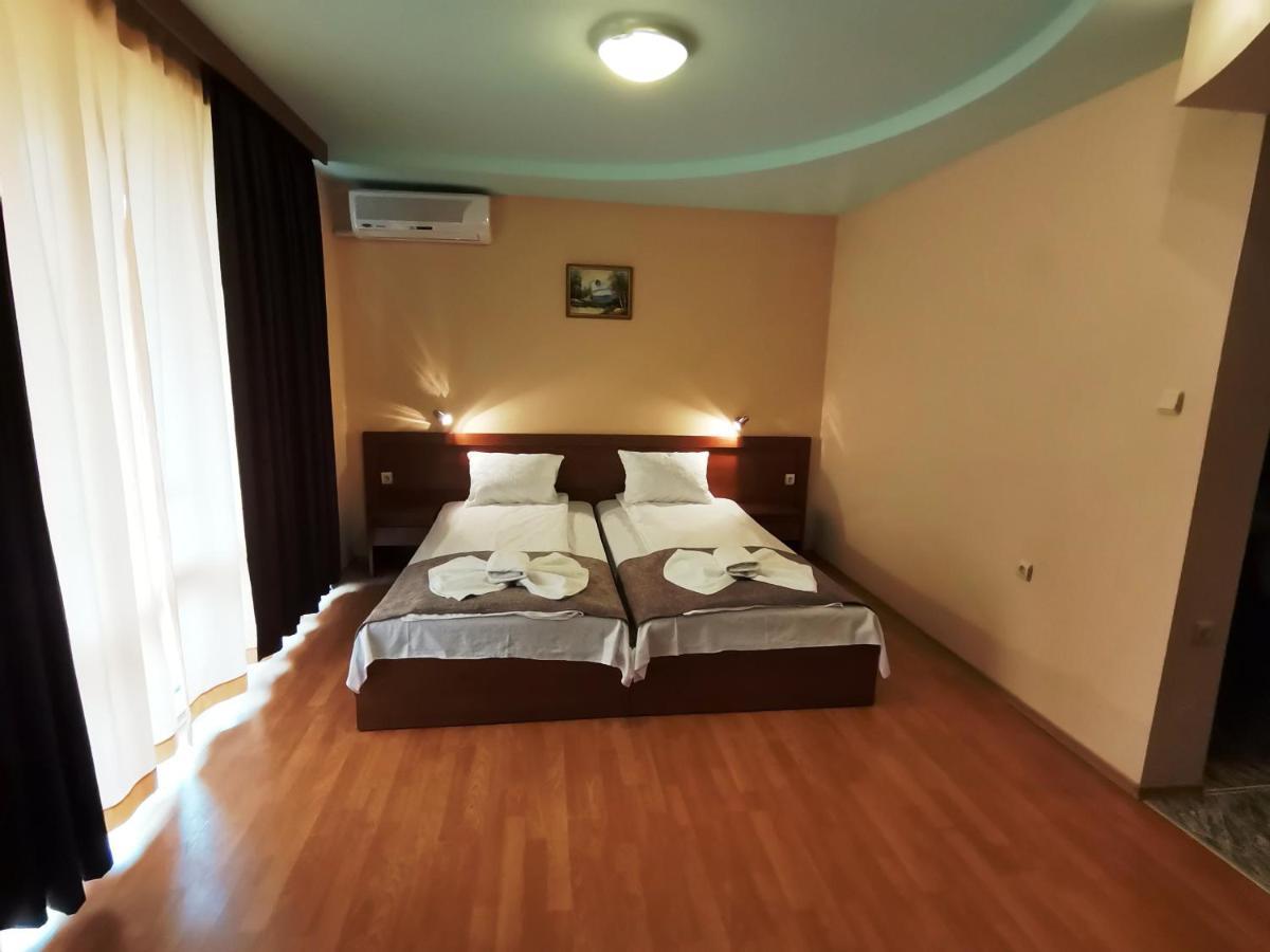 Paris Hotel Balchik Exterior foto