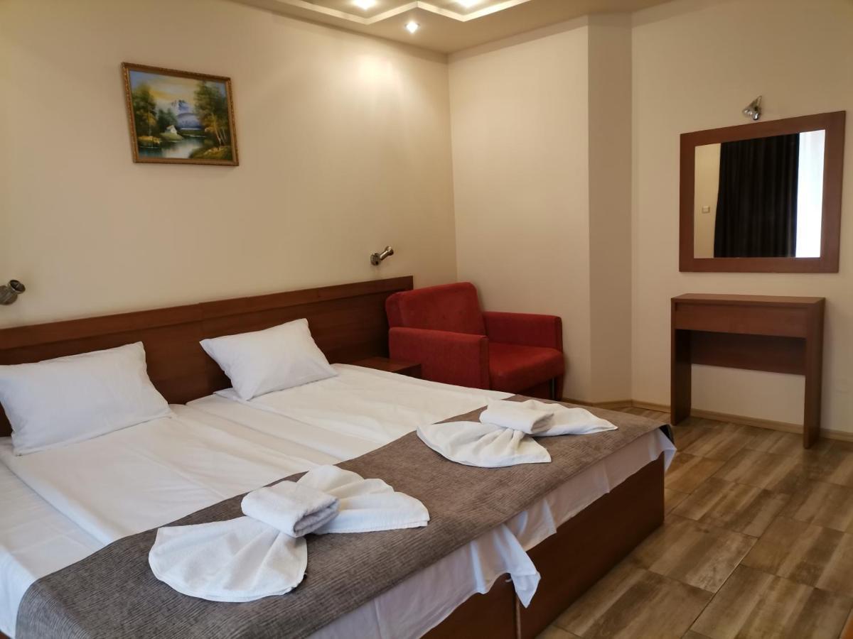 Paris Hotel Balchik Exterior foto