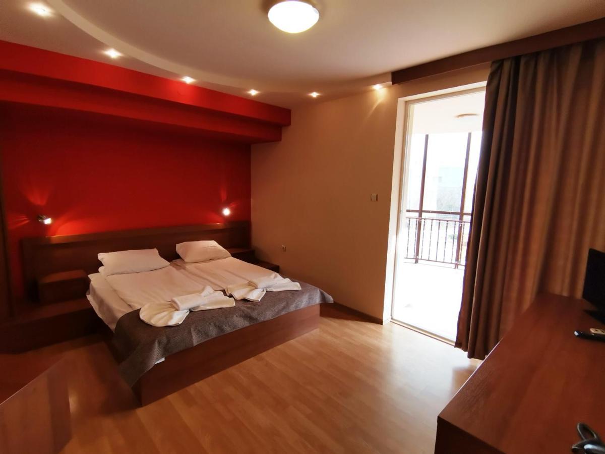 Paris Hotel Balchik Exterior foto