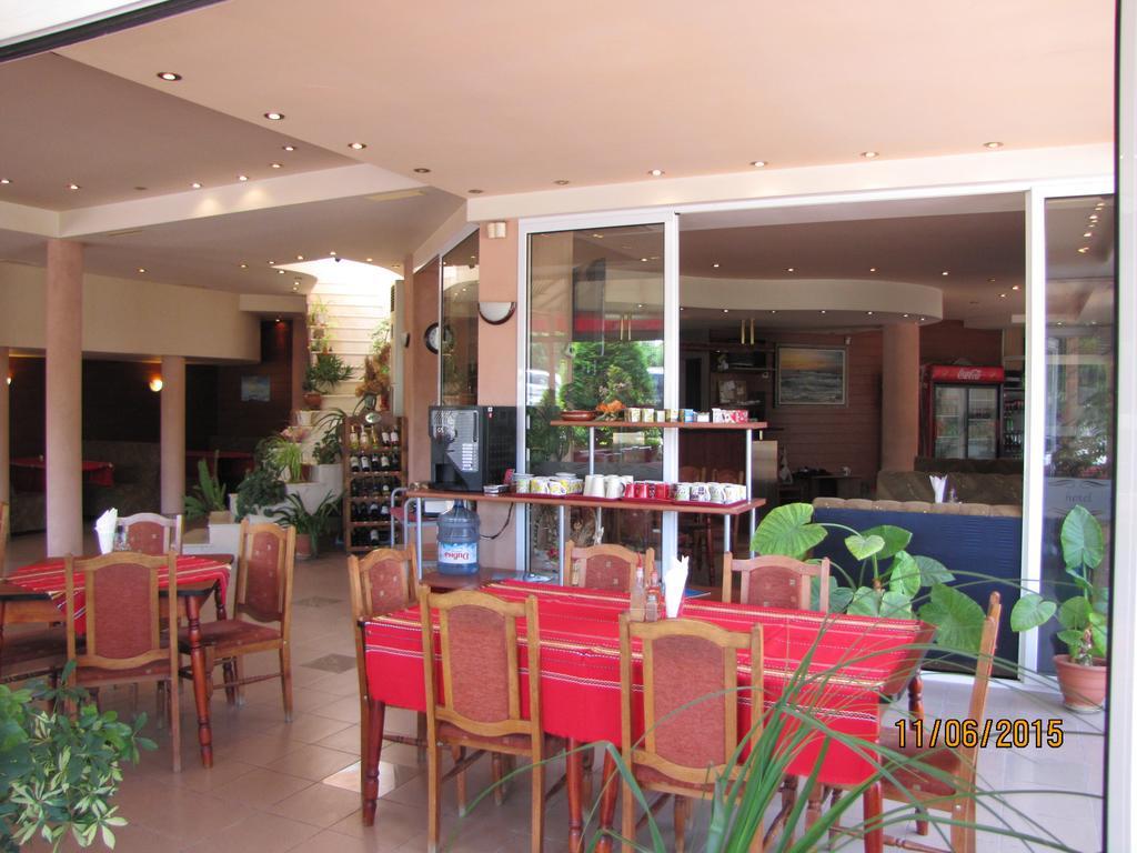 Paris Hotel Balchik Exterior foto