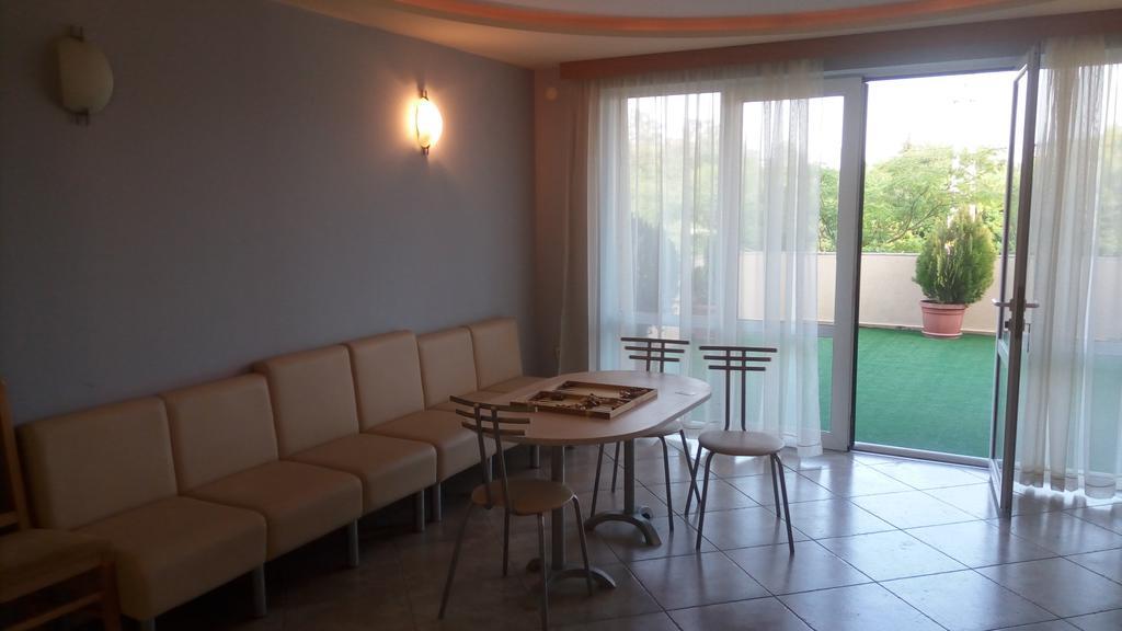 Paris Hotel Balchik Exterior foto
